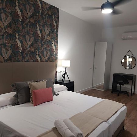 Hostal Garden Rous Paiporta Buitenkant foto