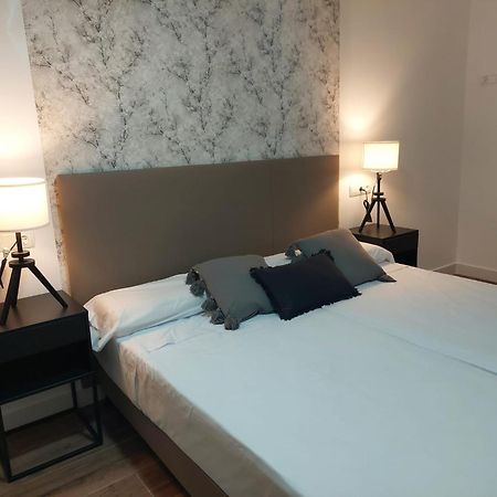 Hostal Garden Rous Paiporta Buitenkant foto