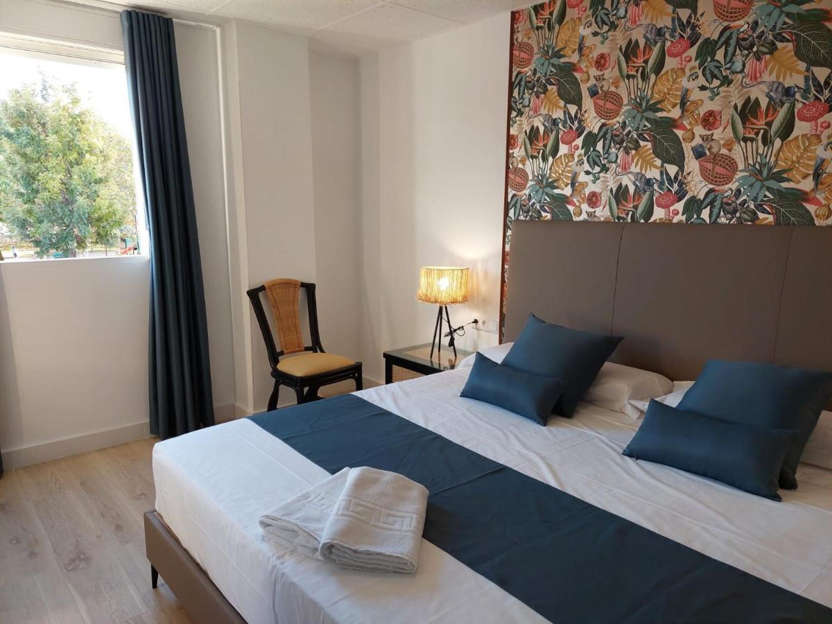 Hostal Garden Rous Paiporta Buitenkant foto