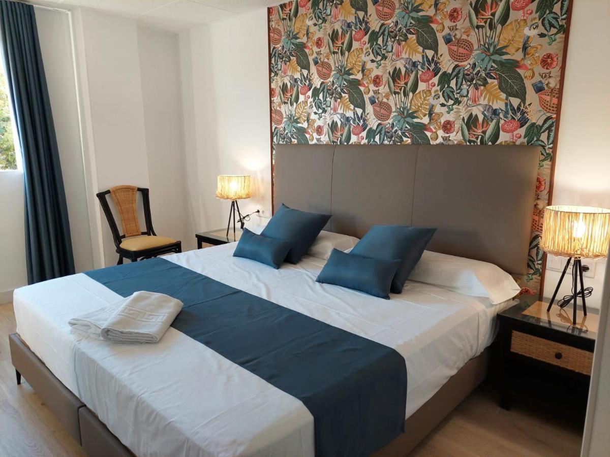 Hostal Garden Rous Paiporta Buitenkant foto