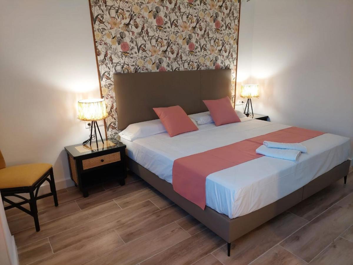 Hostal Garden Rous Paiporta Buitenkant foto