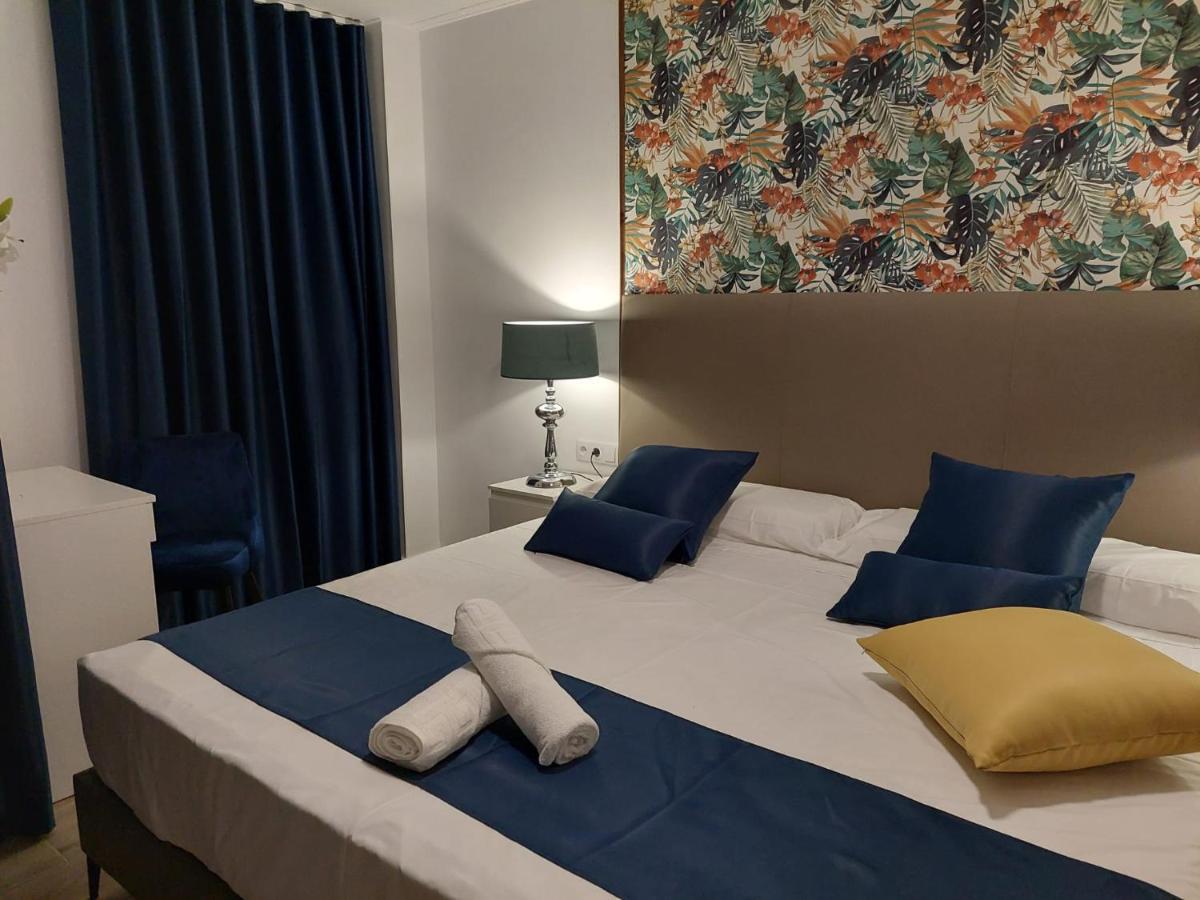 Hostal Garden Rous Paiporta Buitenkant foto