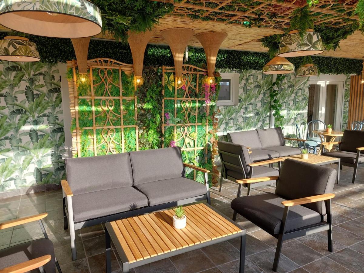Hostal Garden Rous Paiporta Buitenkant foto