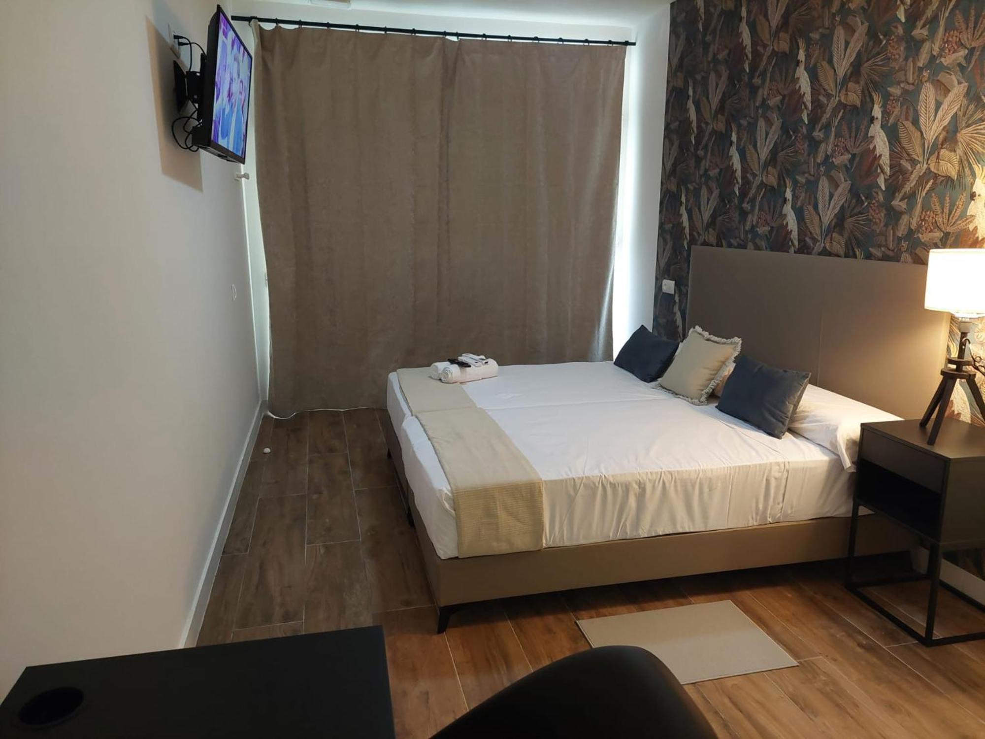 Hostal Garden Rous Paiporta Buitenkant foto